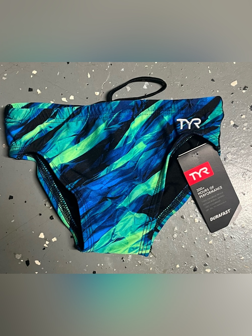 NWT TYR Boy's Swim Trunks 22 blue green